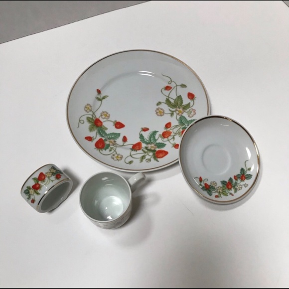 COPY - Vintage Avon porcelain Demitasse/Tea set. - Picture 6 of 10